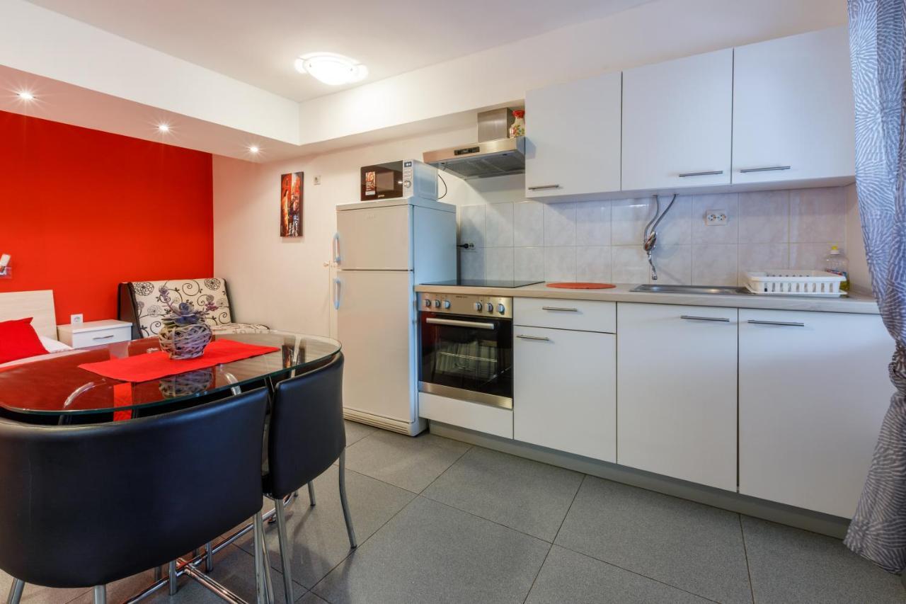 Apartmani Visnja 크리크베니카 외부 사진