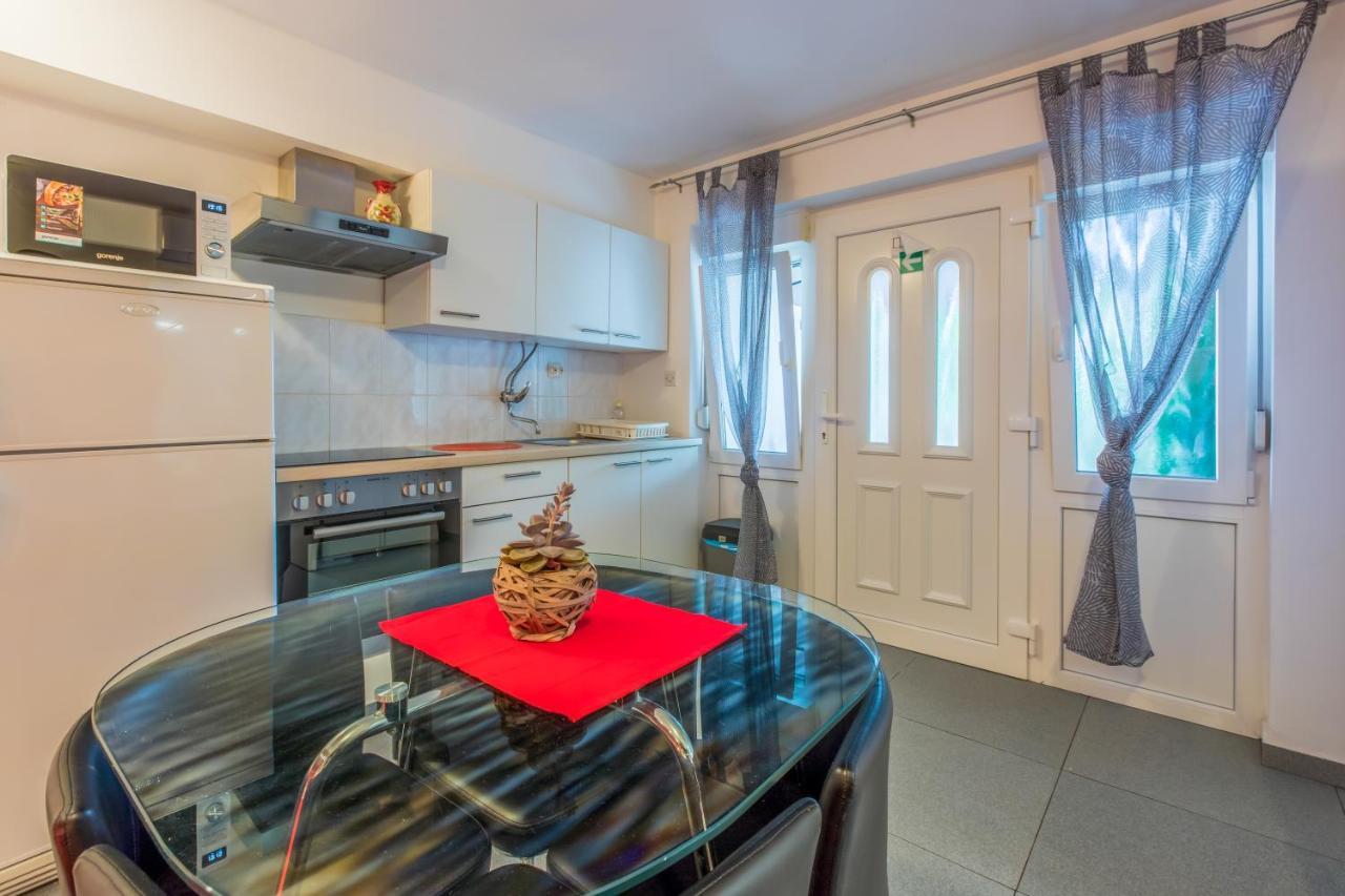 Apartmani Visnja 크리크베니카 외부 사진