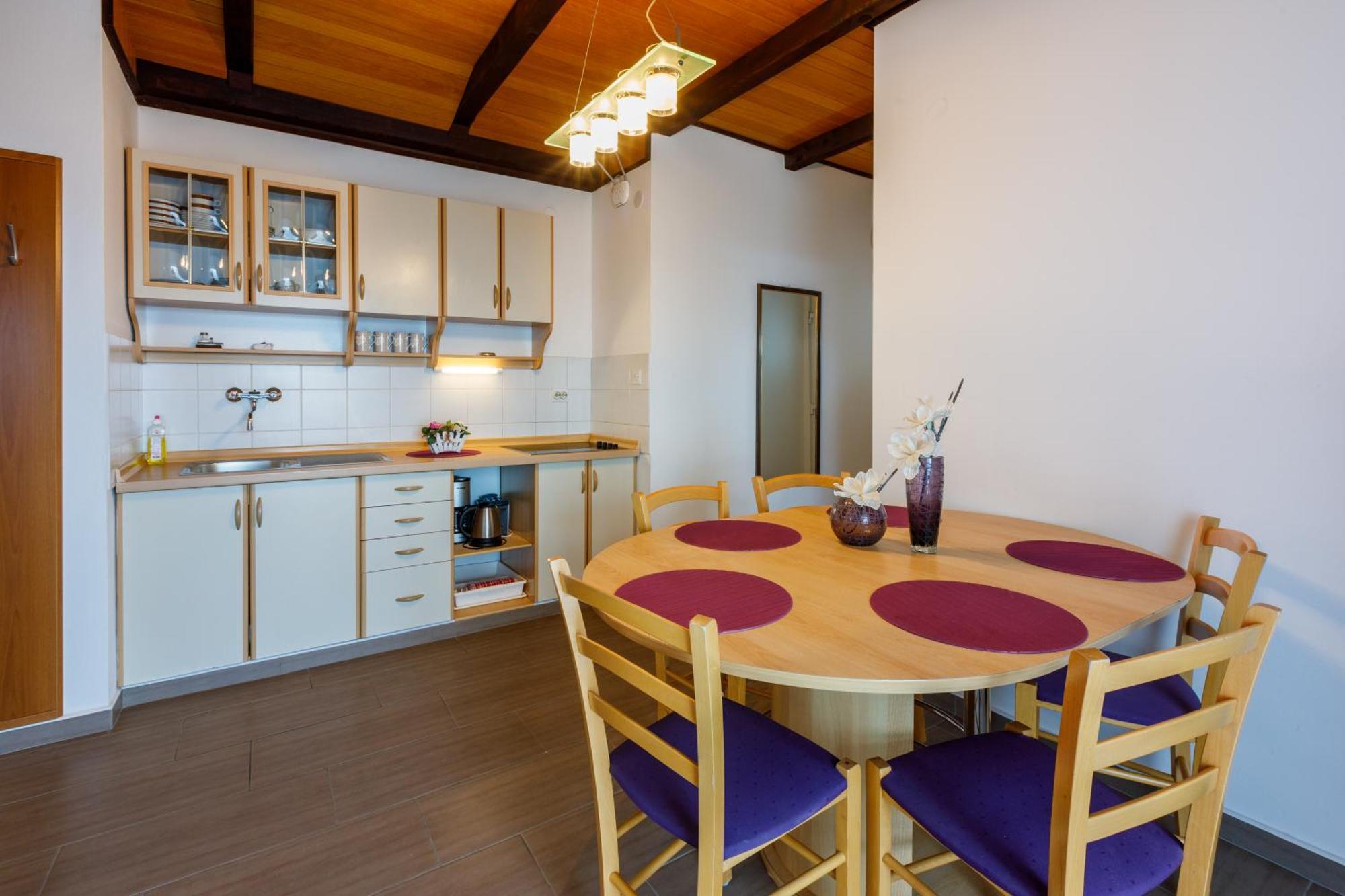 Apartmani Visnja 크리크베니카 외부 사진